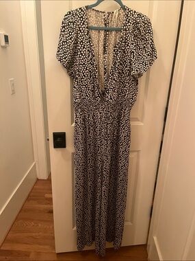 ivory midi dress with sleeves Park Avenue Flutter Sleeve Side Split Midi Dress Ivory XS
